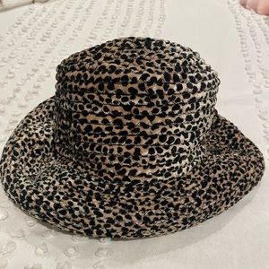 Betmar vintage cheetah hat